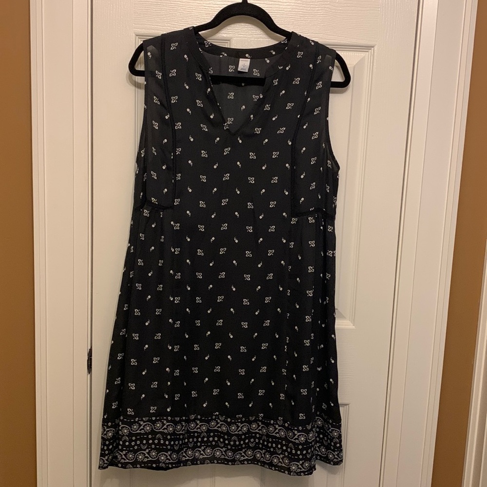 Old Navy Black Sleeveless Midi Dress